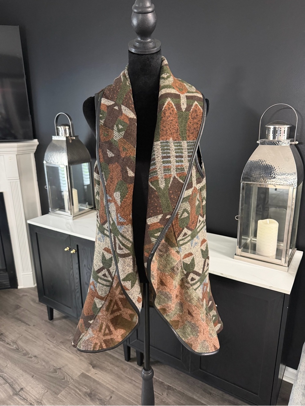 BKE Aztec Print Open Front Sweater Vest Small Boho Western Long Cardigan. - Picture 2 of 5